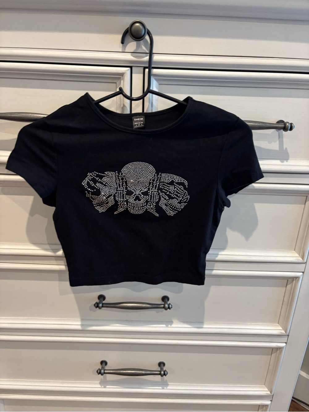 SHEIN Black Rhinestone Skull Crop Top
